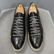 კლასიკური ჩვეულებრივი მამაკაცის სპორტული ფეხსაცმელი ნატურალური ტყავის ბრტყელი ფეხსაცმელი